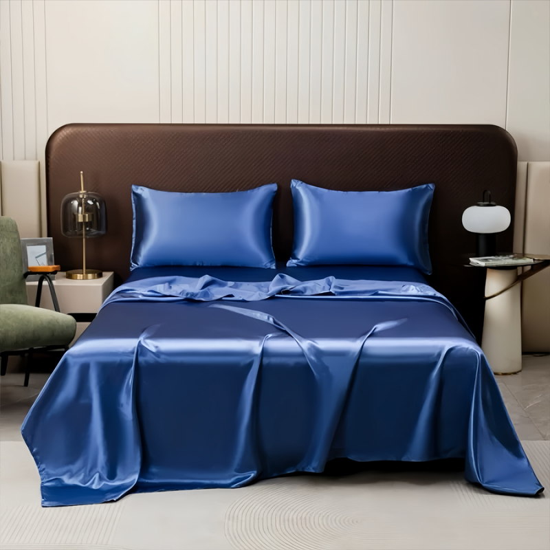 Set peralatan tempat tidur satin